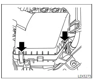 Nissan Altima L34. Air cleaner