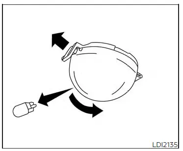 Nissan Altima L34. Lights