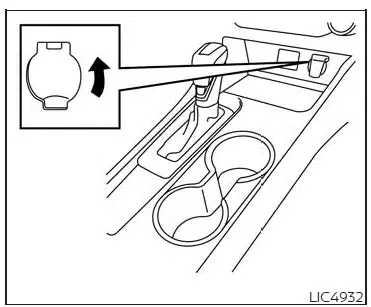 Nissan Altima L34. Power outlet